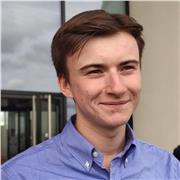 Étudiant en Art, j'ai un bon niveau d'Anglais 
Obtention du TOEIC avec un score de 920/990
Note d'anglais au bac: 20